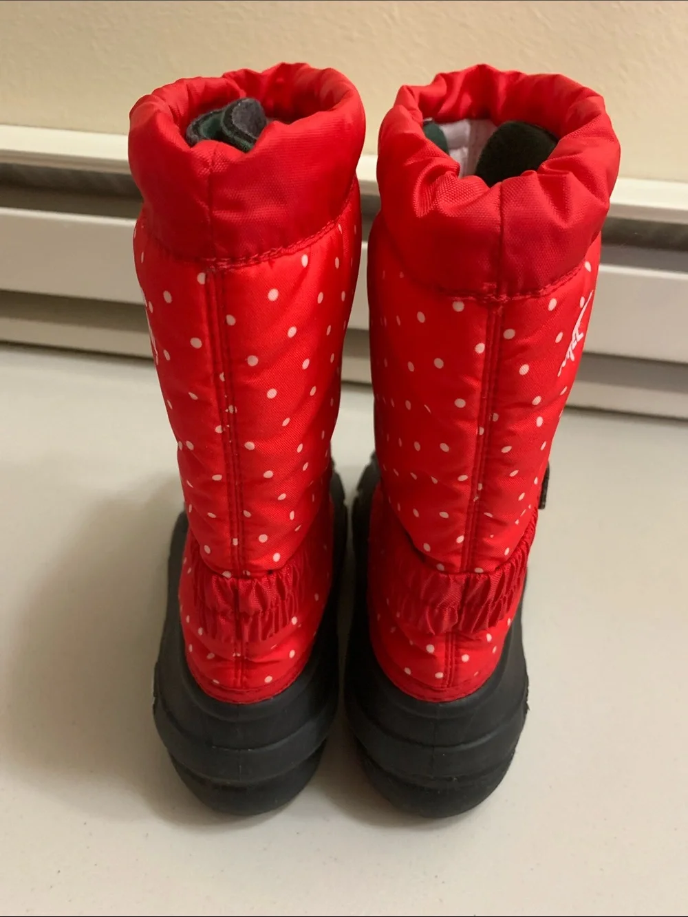 Sorel Red Flurry Print Youth Size 3 Polka Dot Winter Snow Boots Snowman